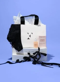 Fleur Du Mal The Private Party Bundle -Luxury Bra Store gift2 0b892f7c 54d6 4d9f ae9b dc4f43bb5a0c
