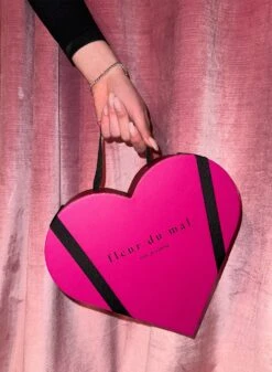 Fleur Du Mal Heart Shaped Gift Box -Luxury Bra Store heartbox2